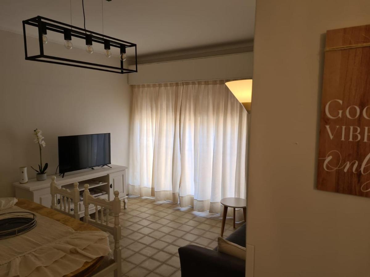 Alquiler Temporal Departamento Centrico Y Confortable En Mendoza Bagian luar foto